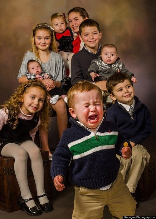 19 Hilarious Family Photos Gone Wrong Trendzified