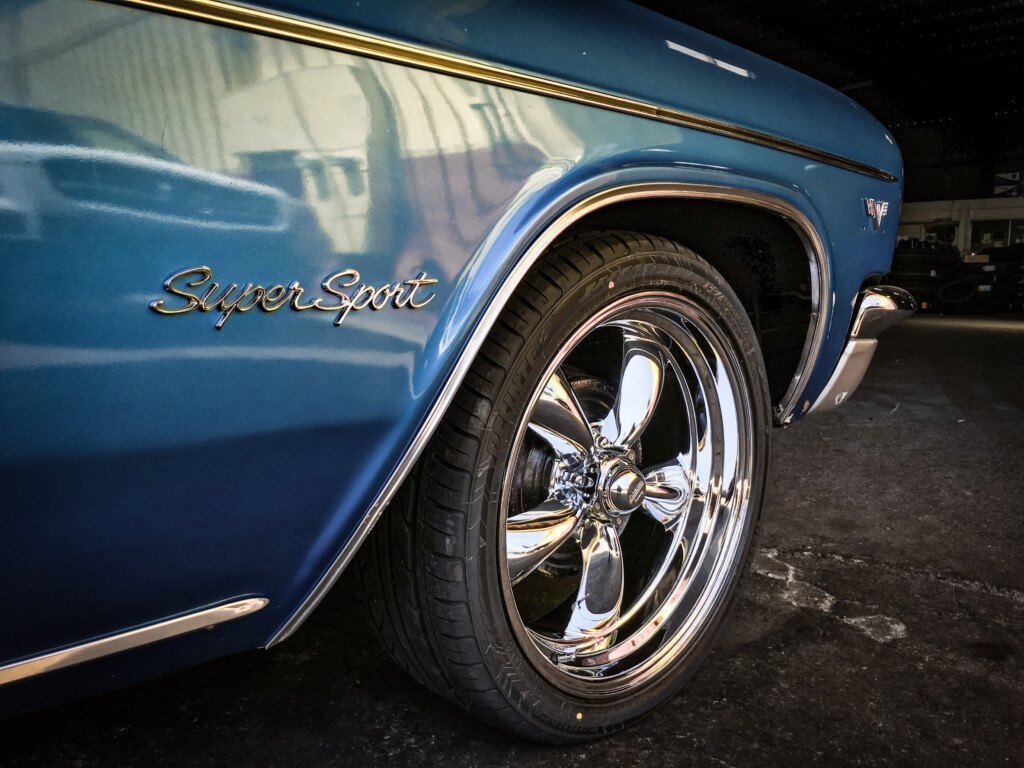 1967 CHEVY IMPALA SS ON 20 AMERERICAN RACING VN615 CHROME Tire 