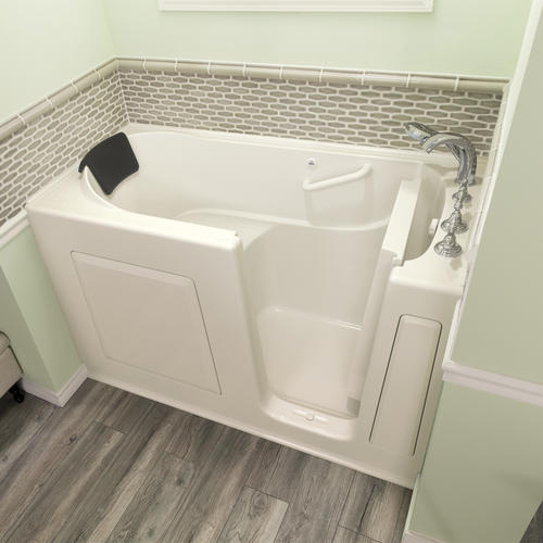 American Standard 60 W X 30 D Soaking Walk In Bathtub At Menards 